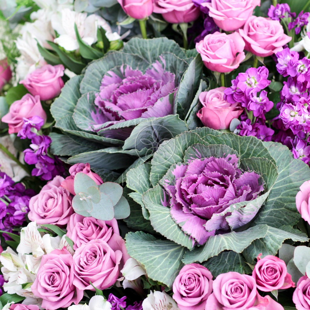 Blissful flower stand detailed view