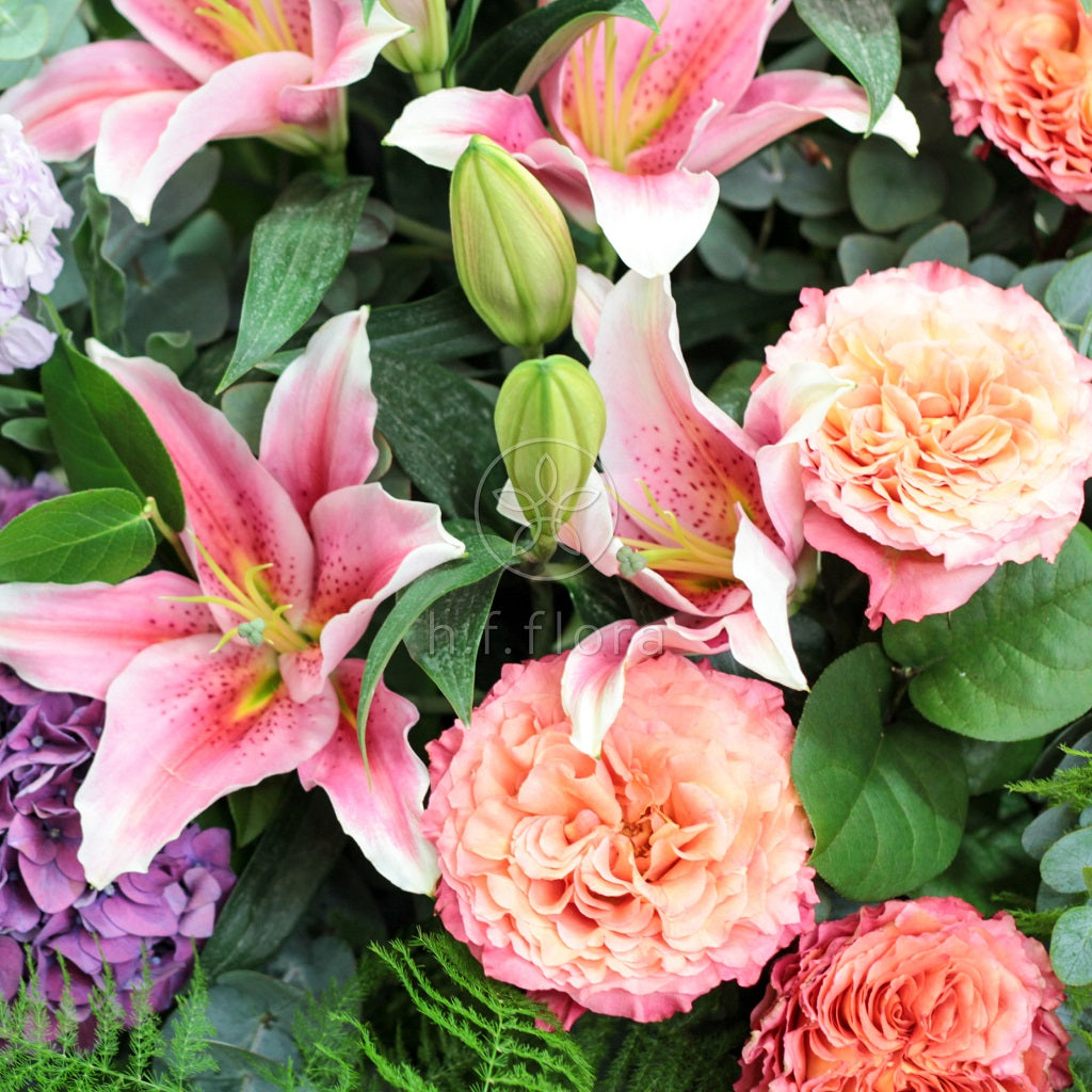 Joyful flower stand details