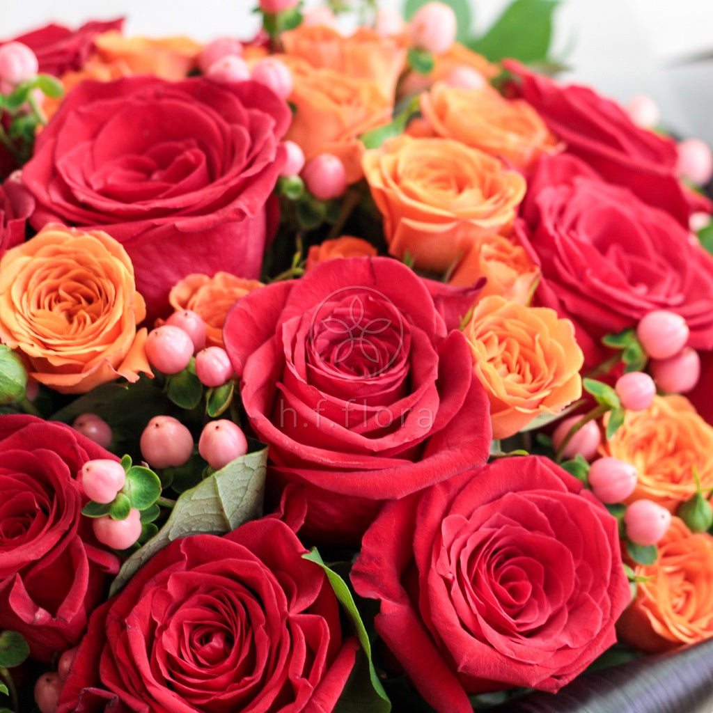 Romantic sign flower bouquet detail