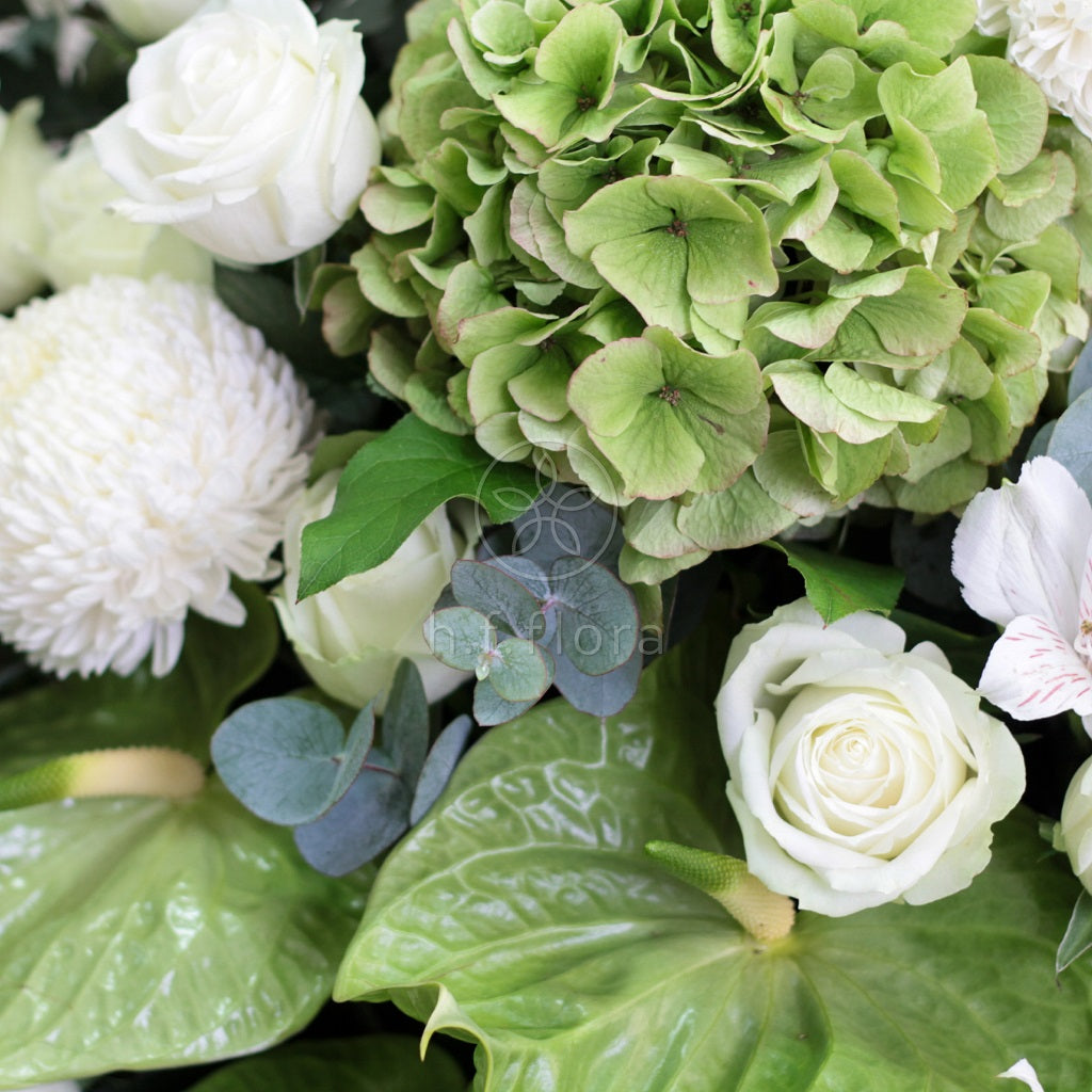 Tender comfort flower stand detail