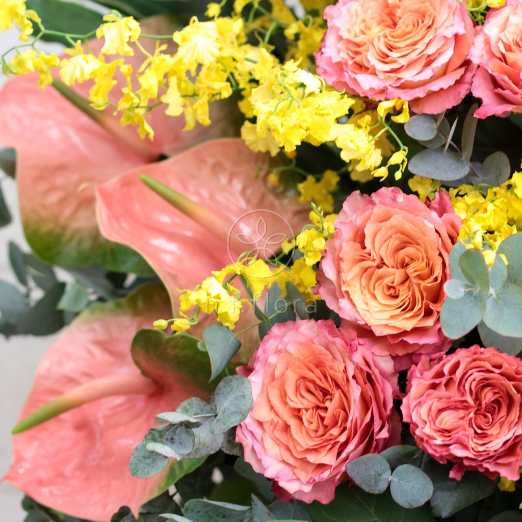 Sunshine flower stand detail